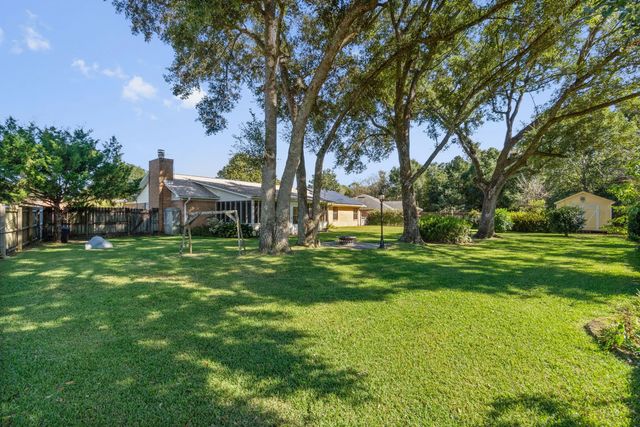 Photo of Listing #987743