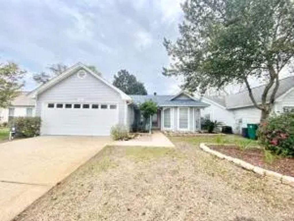 102 Midland Court, Niceville