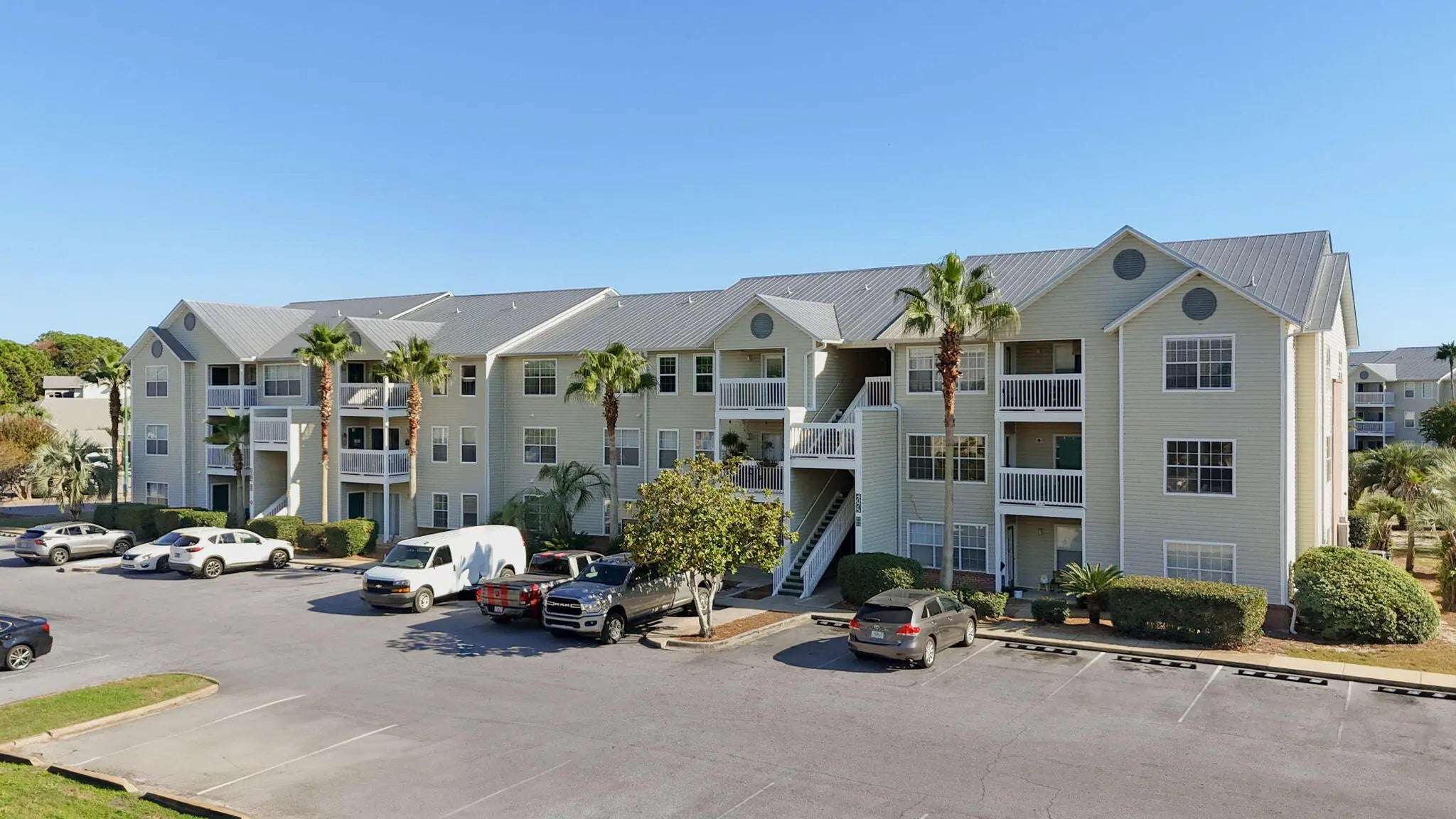 Photo of Listing #987906