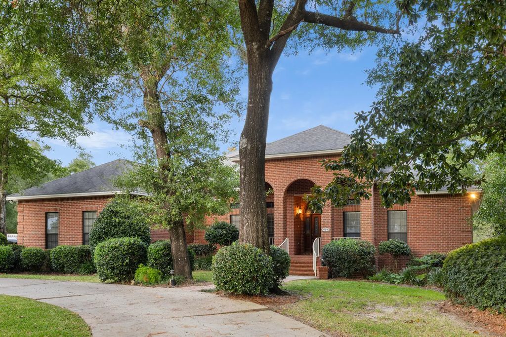 629 Carr Drive, Niceville