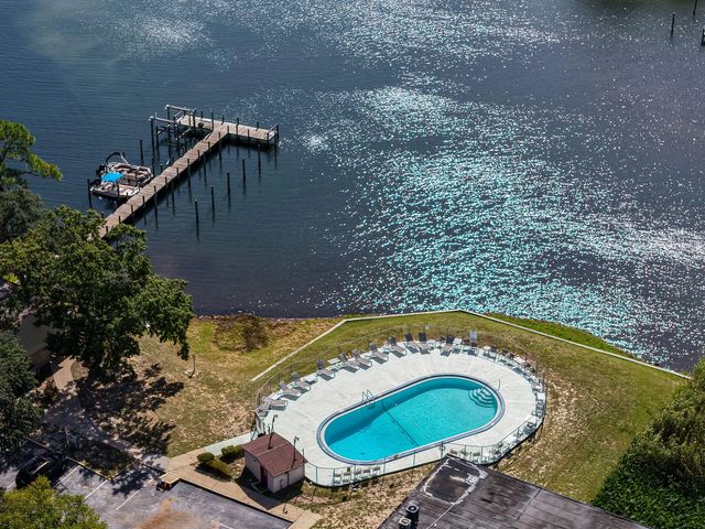 Photo of Listing #988511