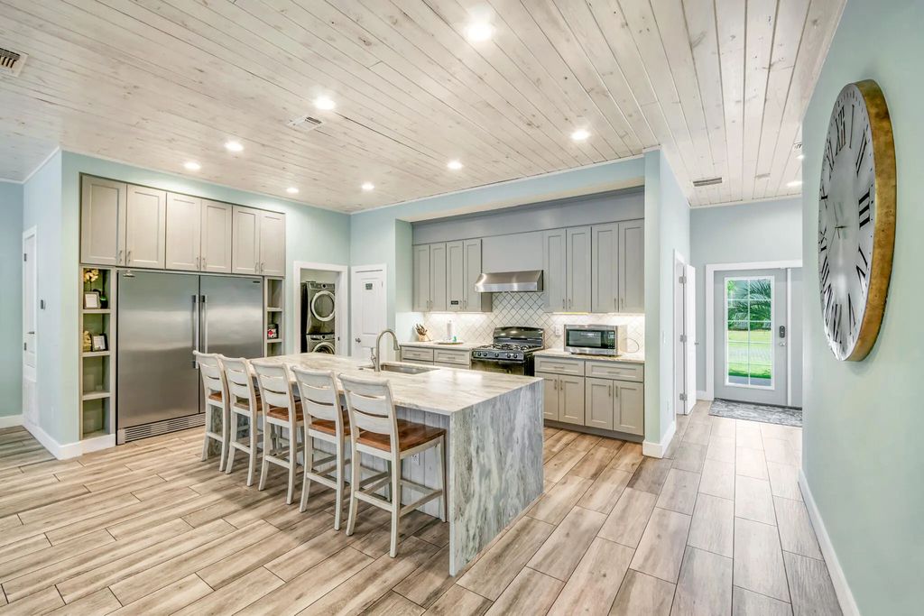 18 of 82 - 117 Charlotte Ave Avenue, Miramar Beach, FL