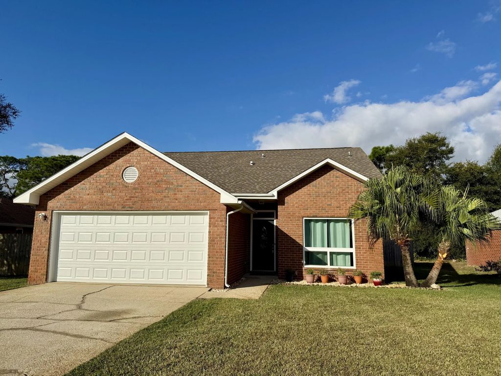 2043 Jessica Way, Navarre