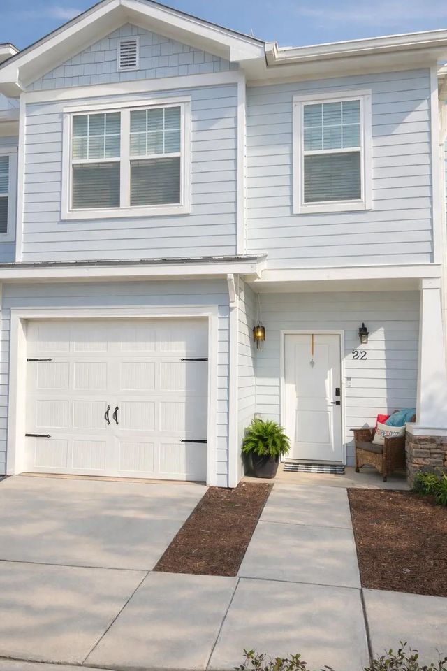 Photo of Listing #988809