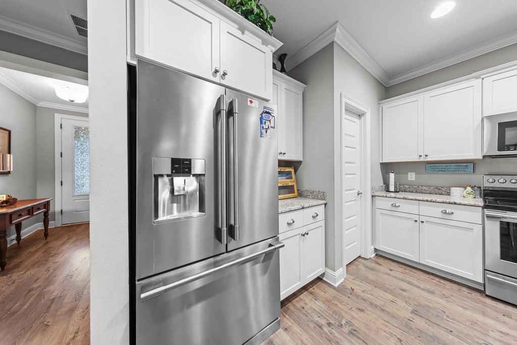 9 of 32 - 40 Oyster Boulevard, Freeport, FL