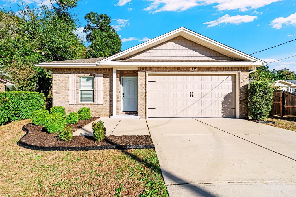 1477 Cypress Street, Niceville