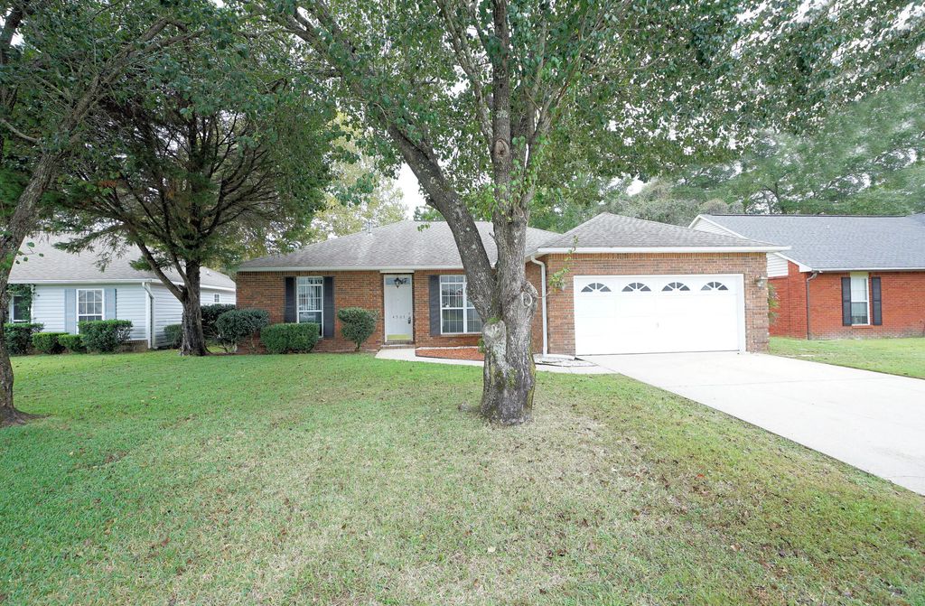 4505 Parkwood Square, Niceville