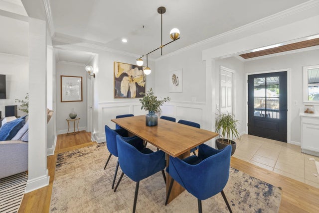 Photo of Listing #989591