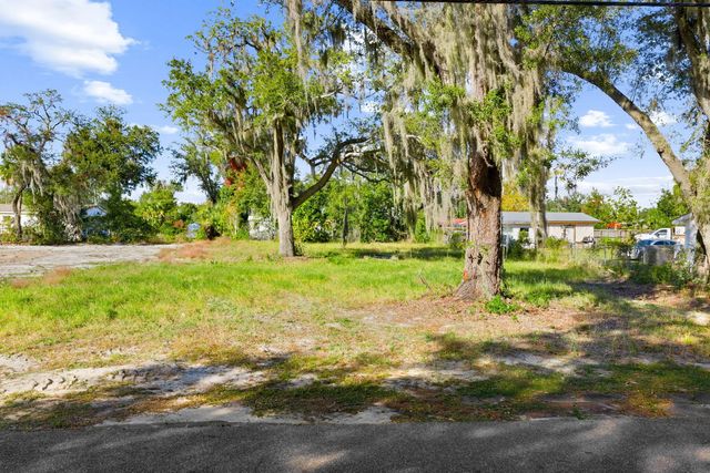 Photo of Listing #989081