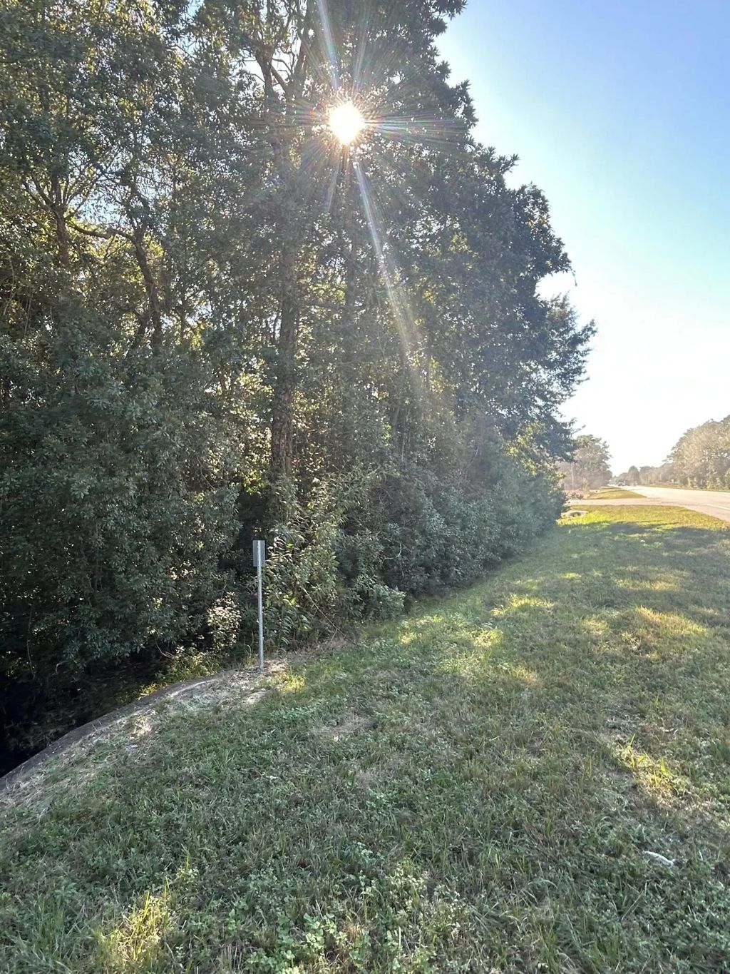 2 of 3 - 43 Indian Bay Drive, Freeport, FL