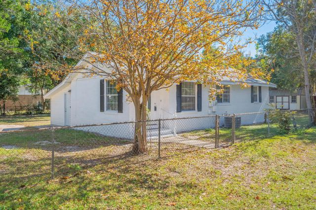 Photo of Listing #989490