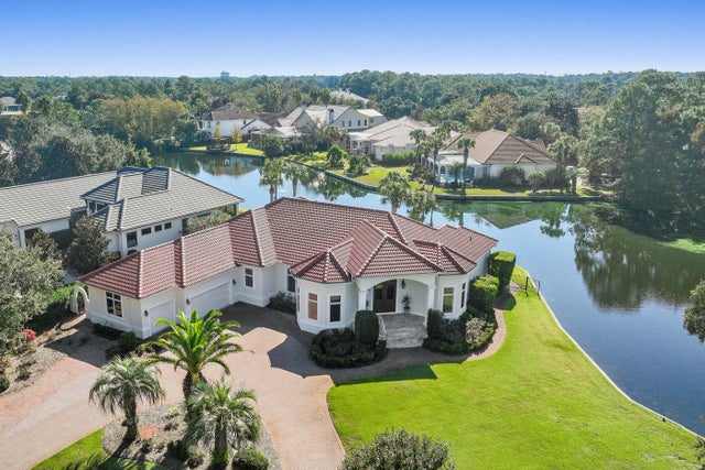 459 Captains Circle, Destin