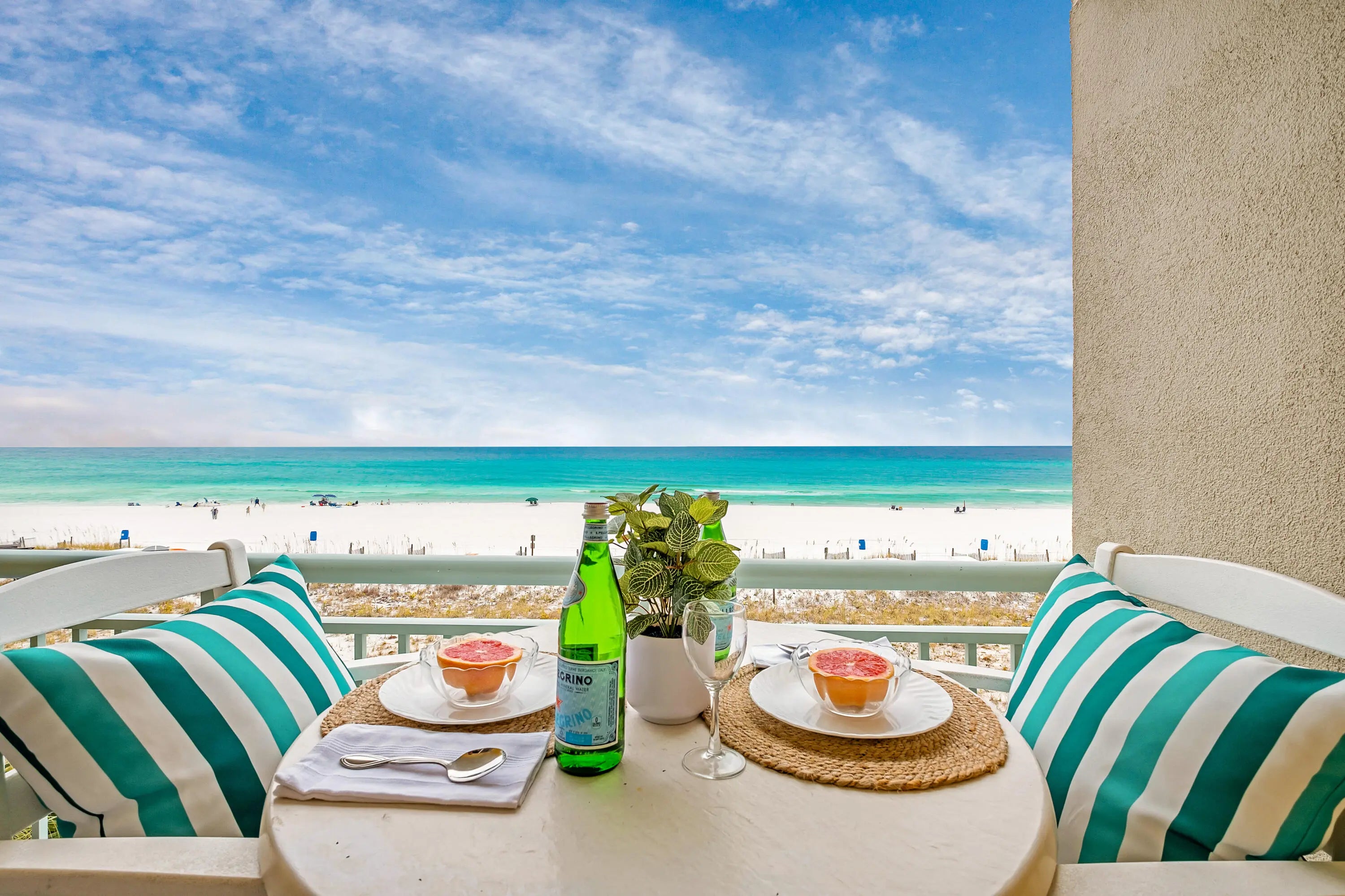 Photo of Listing #989307