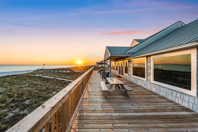 8123 Gulf Boulevard, Navarre