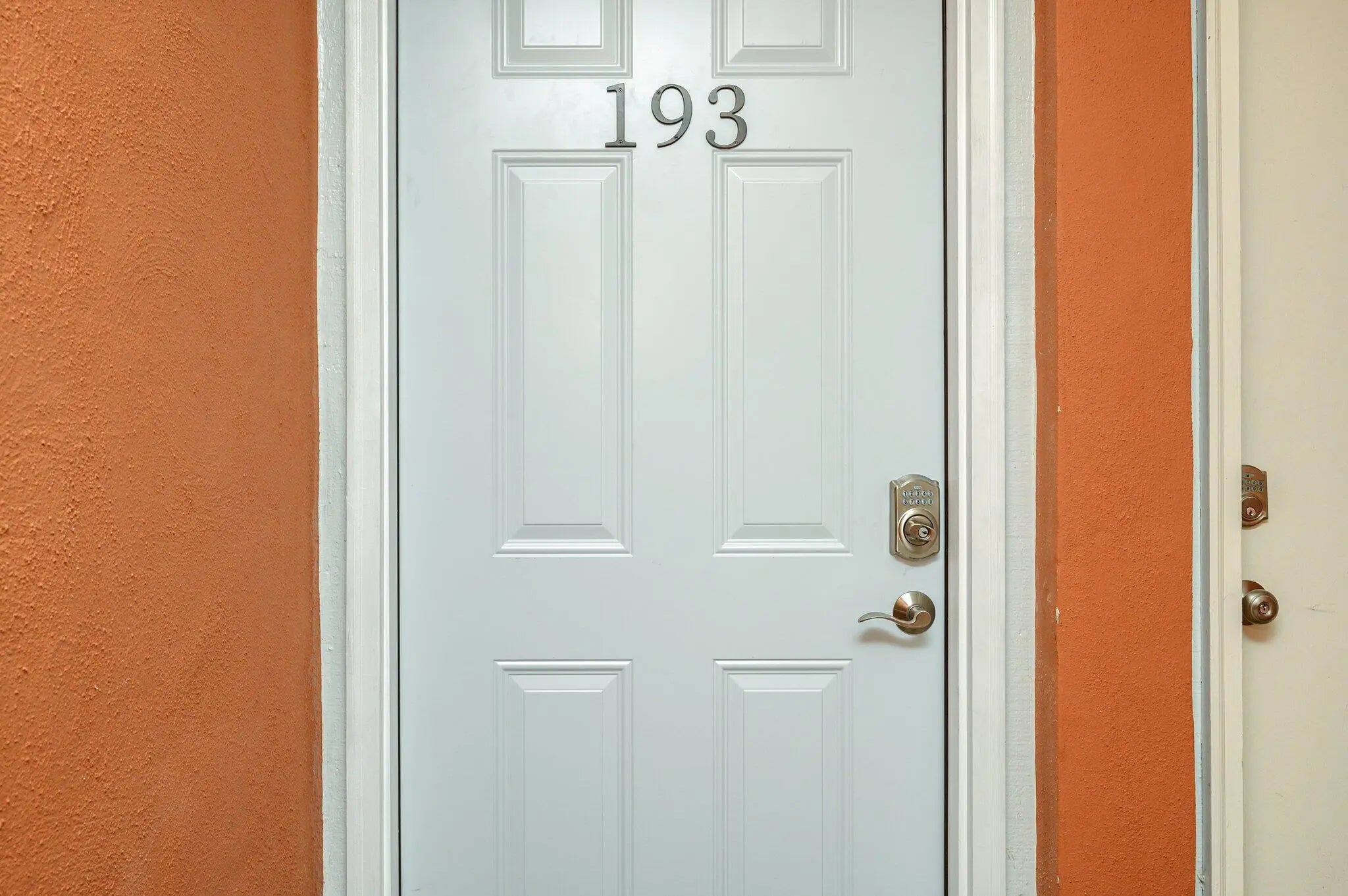 Photo of Listing #989429