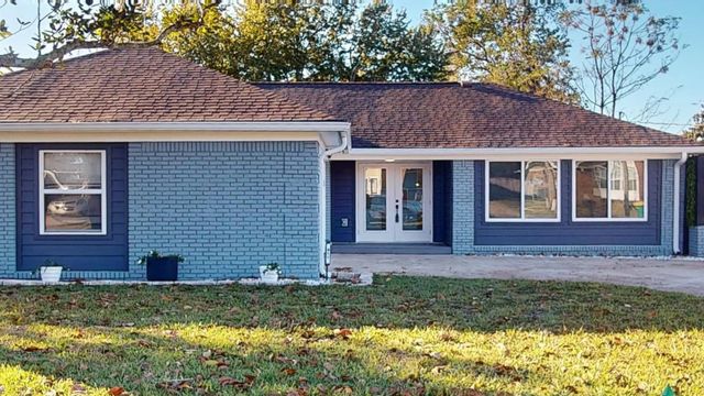 Photo of Listing #990502