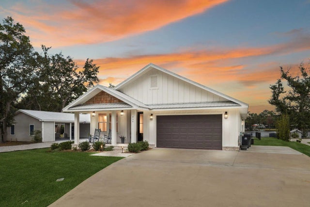 934 Bay Grove Road, Freeport