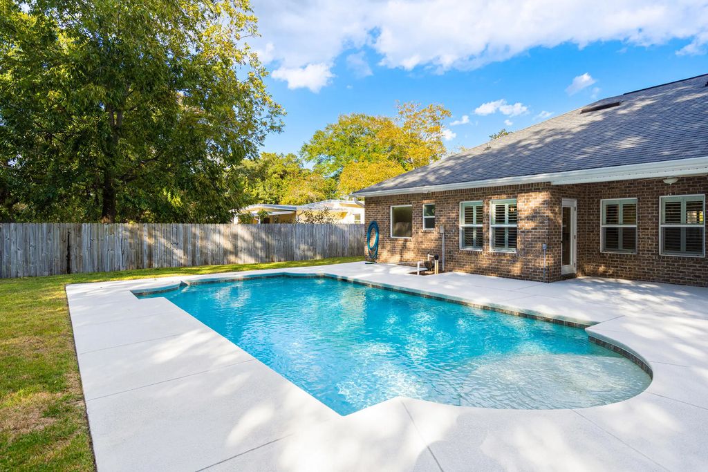 206 Forest Drive, Fort Walton Beach