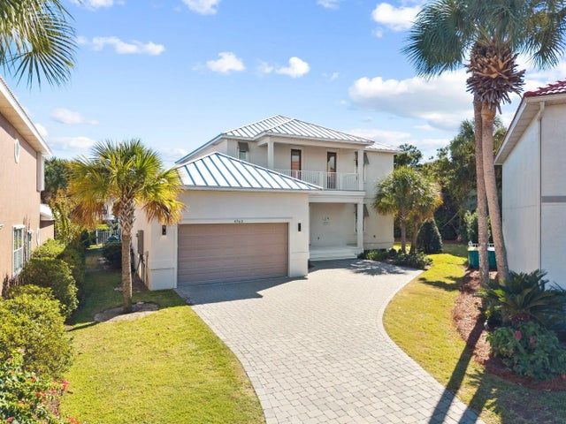 Photo of Listing #989929