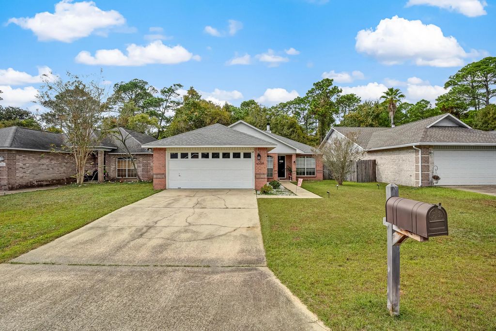 1754 Ivalea Circle, Navarre