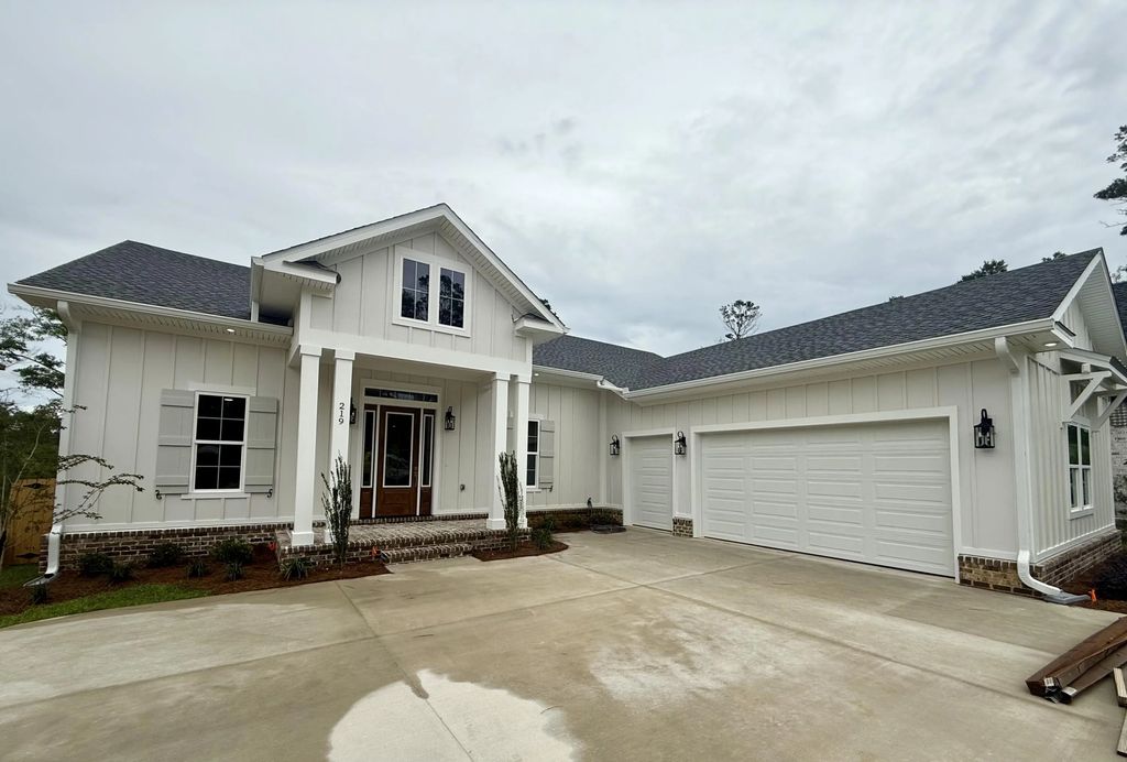 219 Foxglove Run, Niceville