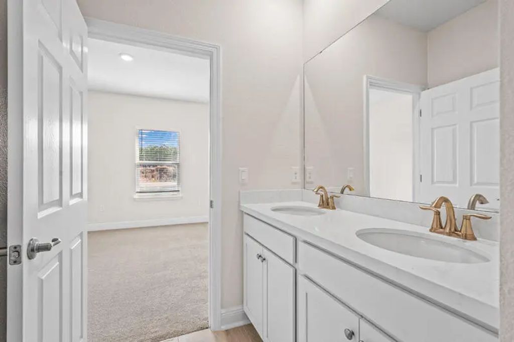 28 of 40 - 961 N Coastal Breeze Drive, Freeport, FL