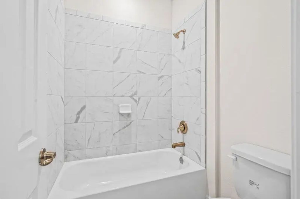 29 of 40 - 961 N Coastal Breeze Drive, Freeport, FL
