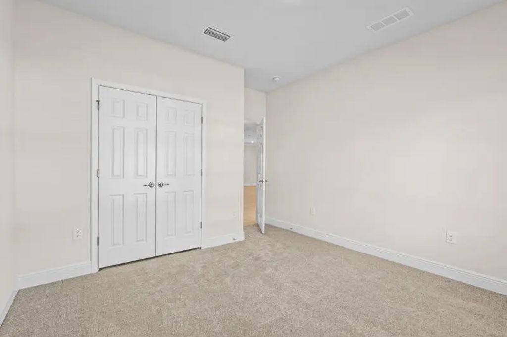34 of 40 - 961 N Coastal Breeze Drive, Freeport, FL