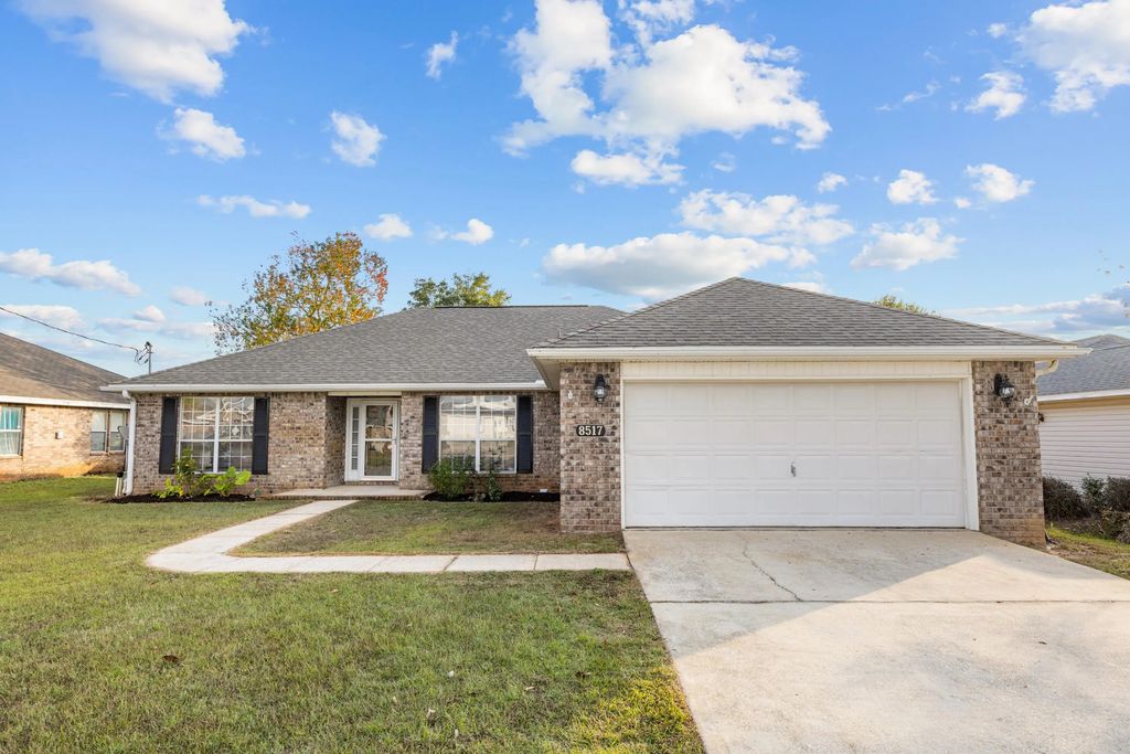8517 High School Boulevard, Navarre