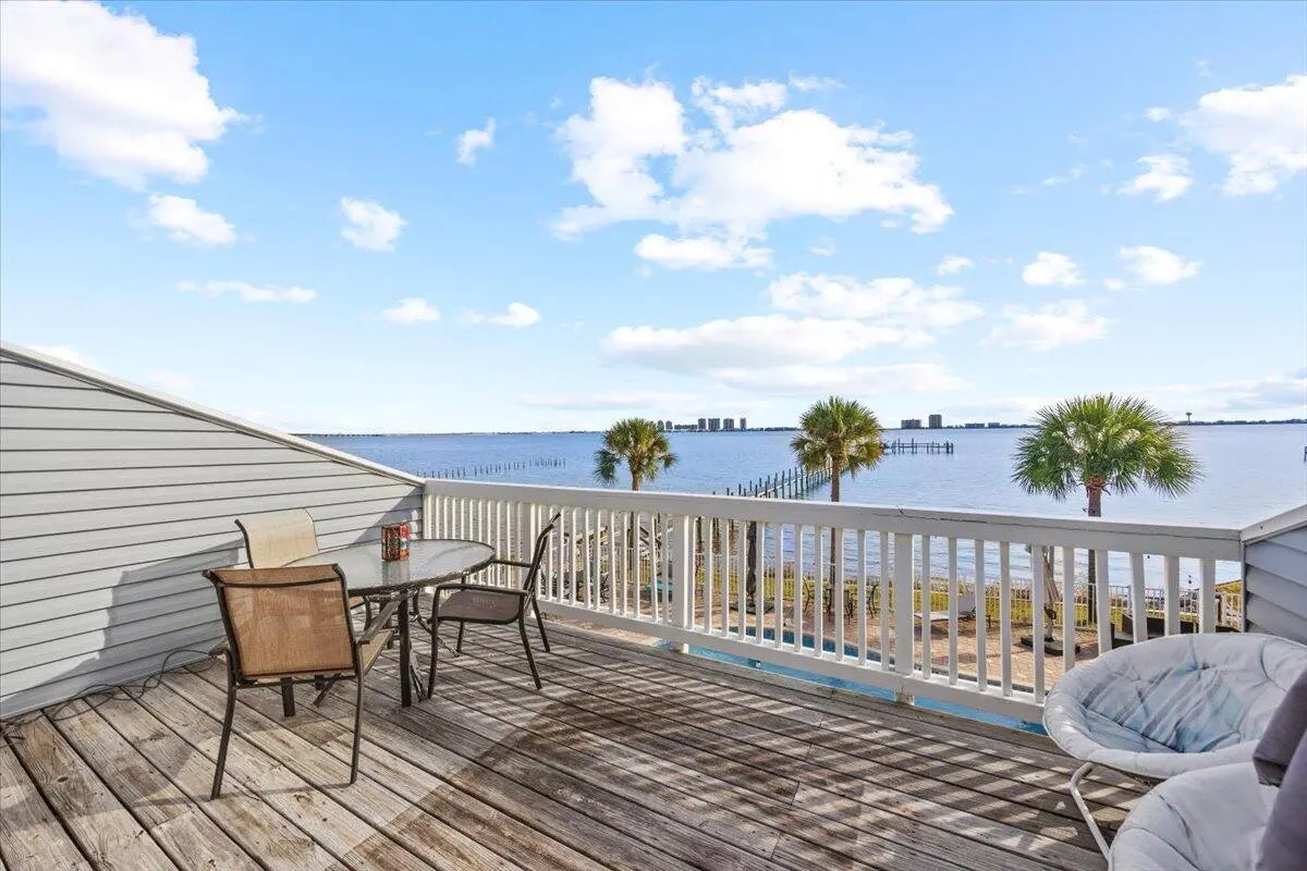 1810 Sea Pines Lane, Navarre
