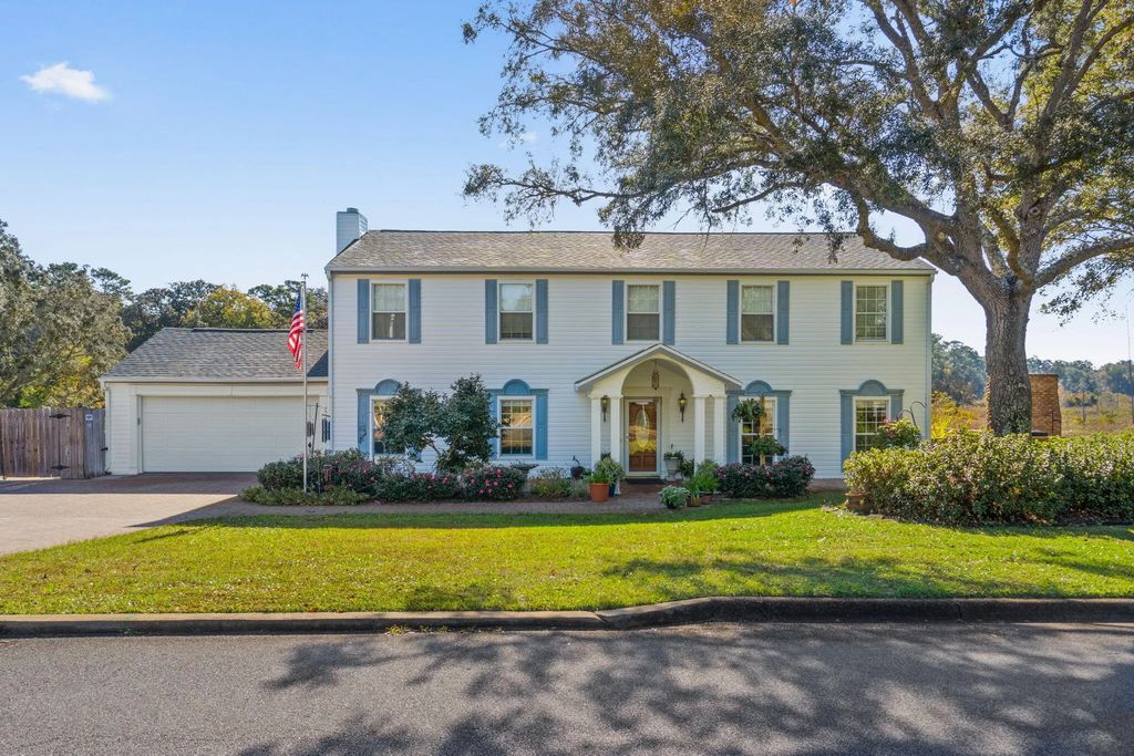 302 Curacao Way, Niceville