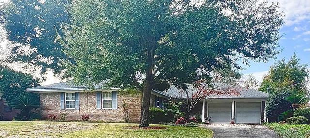 Photo of Listing #990165