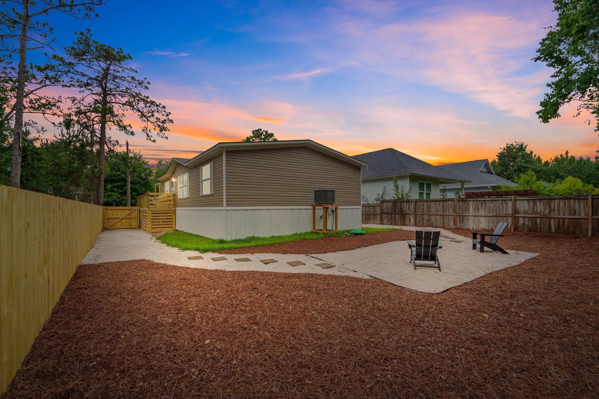 Photo of Listing #990073