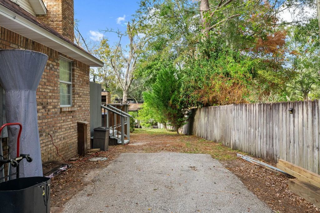 52 of 58 - 110 Rodney Drive, Freeport, FL