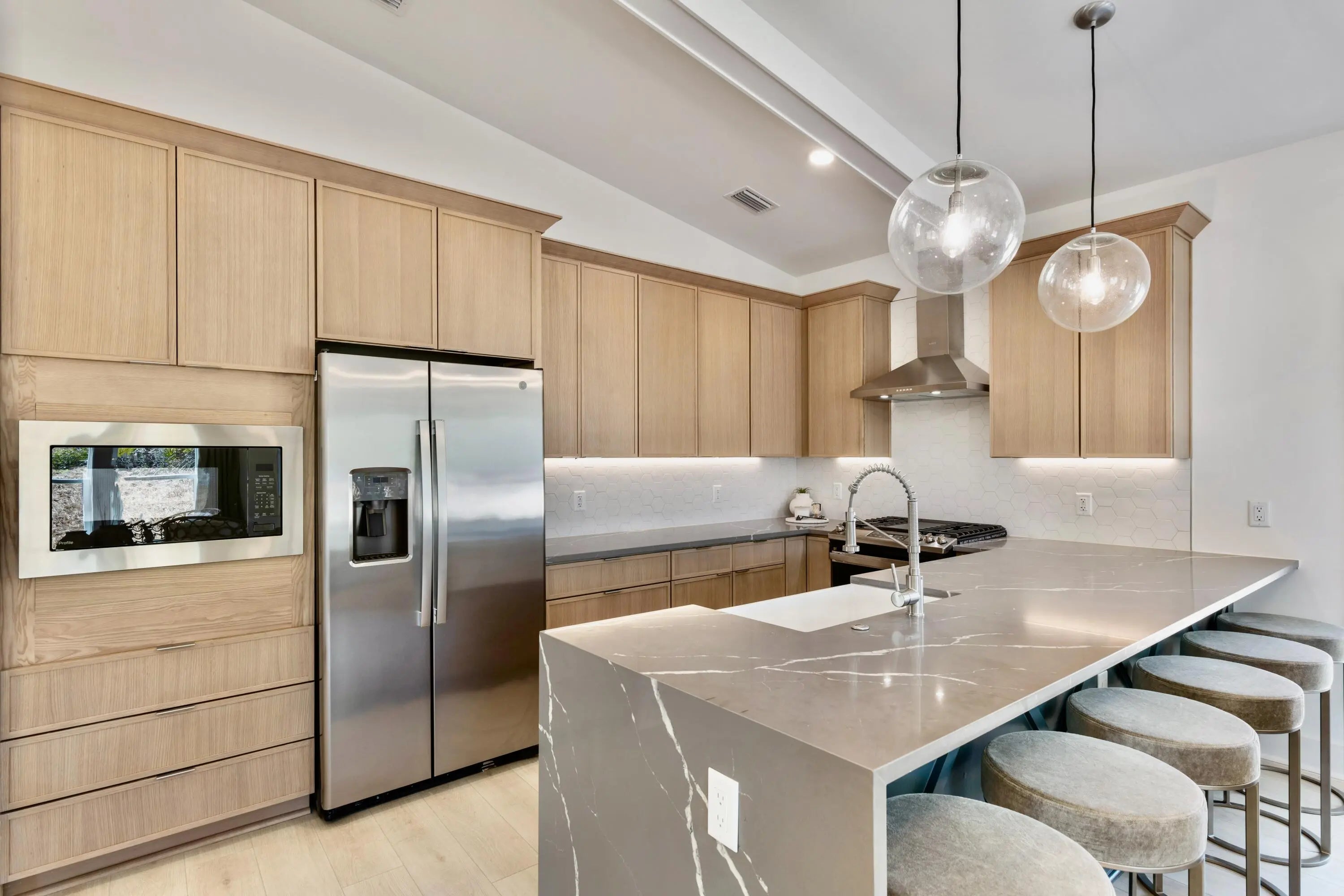 Photo of Listing #990316