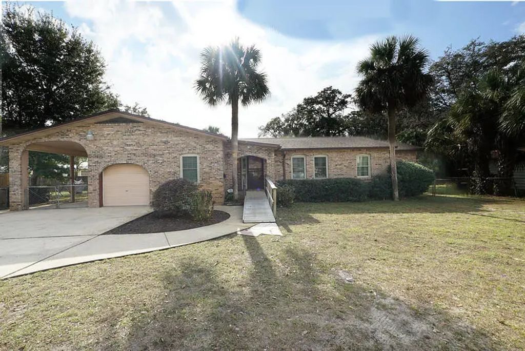 310 Ne Stacy Circle, Fort Walton Beach