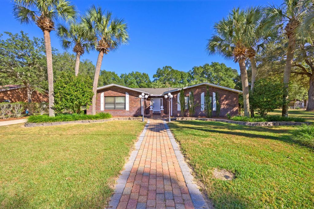 1553 Pine Street, Niceville