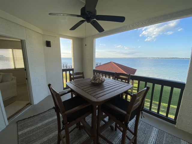 7453 Sunset Harbor Drive Apt 1-207, Navarre