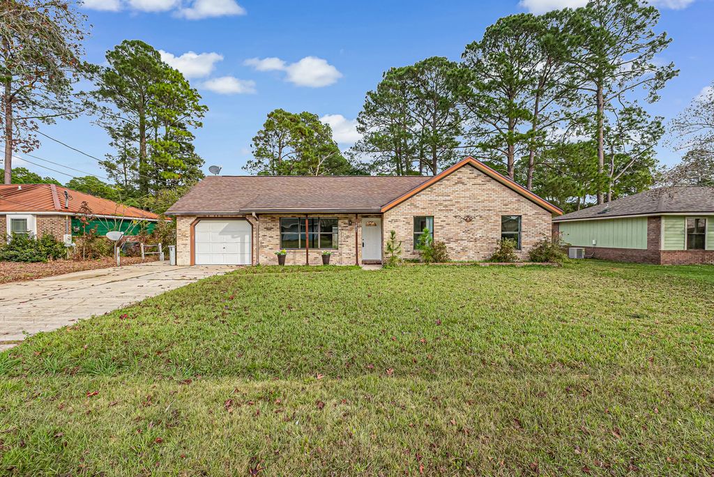 1421 Mixon Drive, Fort Walton Beach