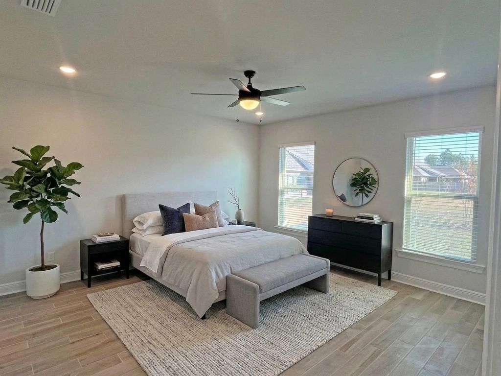 10 of 31 - 303 E Tweet Street, Freeport, FL