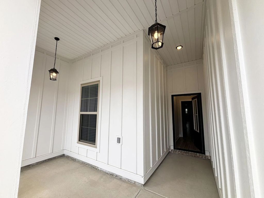 2 of 31 - 303 E Tweet Street, Freeport, FL