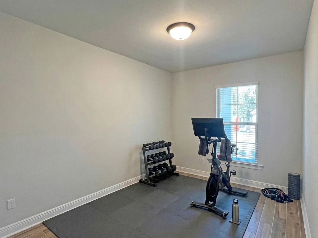 20 of 31 - 303 E Tweet Street, Freeport, FL