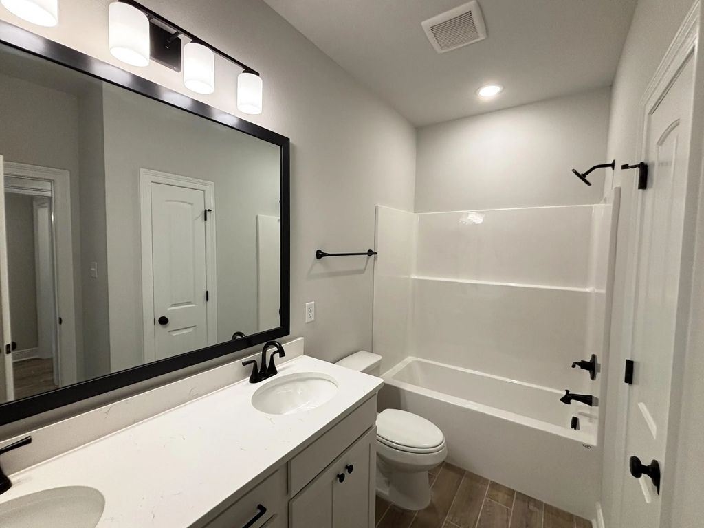 26 of 31 - 303 E Tweet Street, Freeport, FL