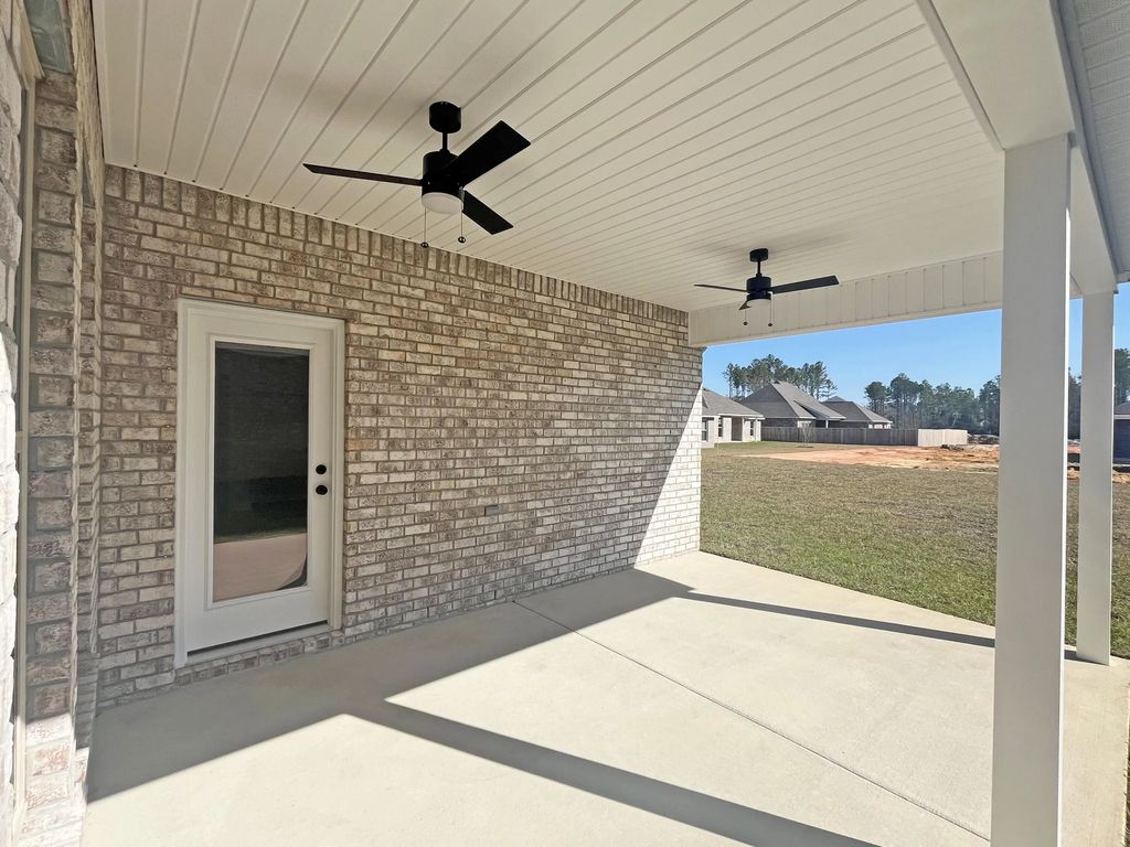 28 of 31 - 303 E Tweet Street, Freeport, FL