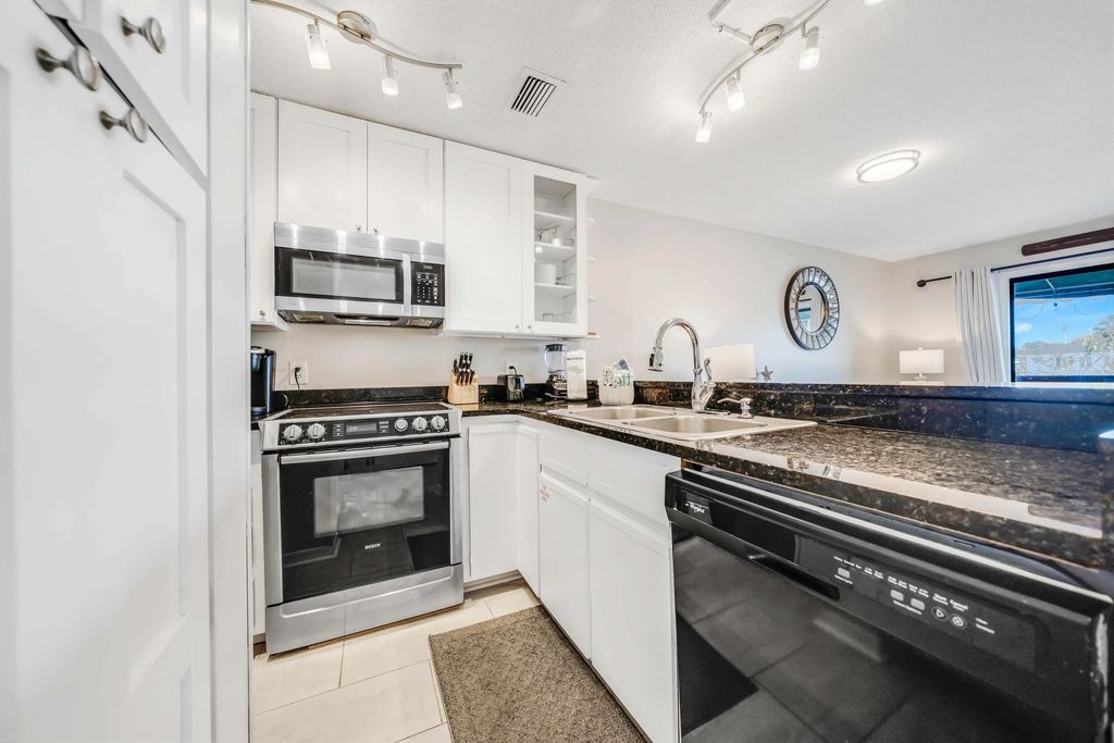 11 of 49 - 8730 Thomas Drive Unit 313, Panama City Beach, FL