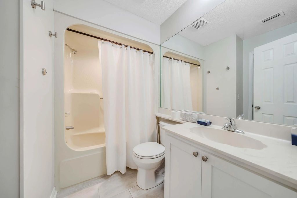 16 of 49 - 8730 Thomas Drive Unit 313, Panama City Beach, FL