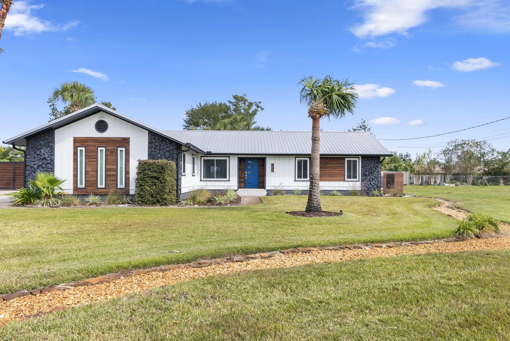 2802 Jamedon Drive, Panama City