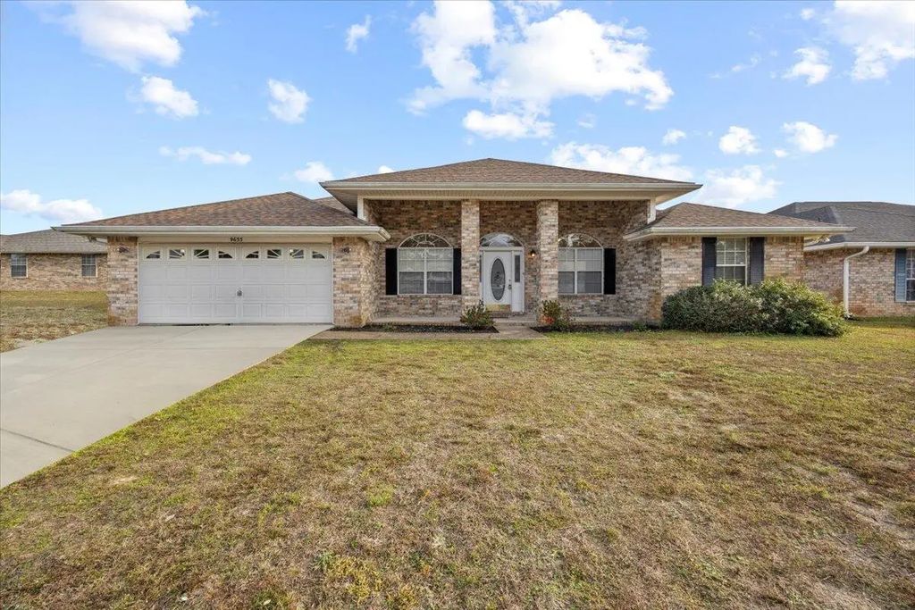 9655 Parker Lake Circle, Navarre