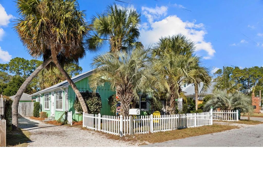 209 E Lakeshore East Drive, Panama City Beach
