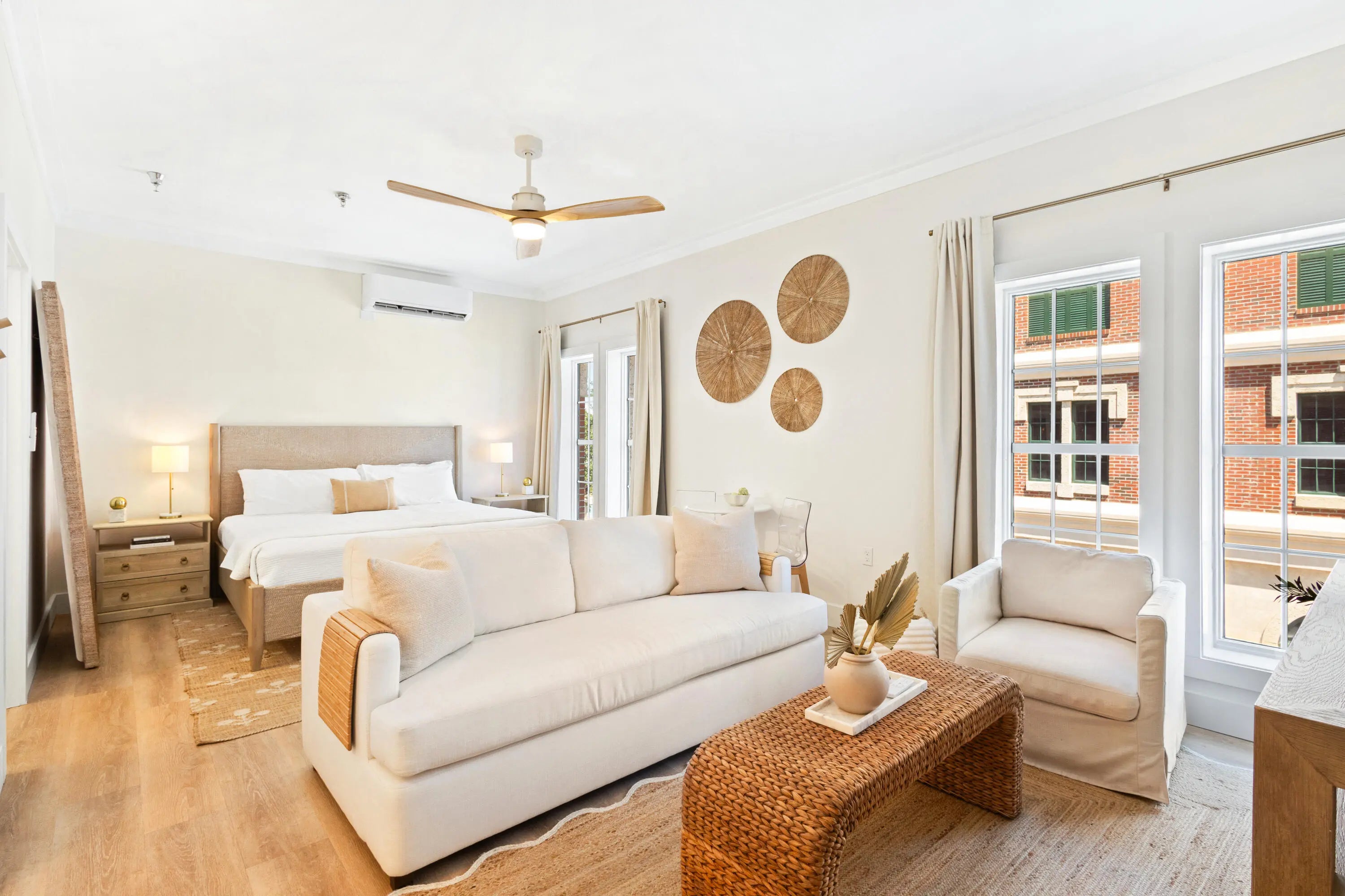 Photo of Listing #991005